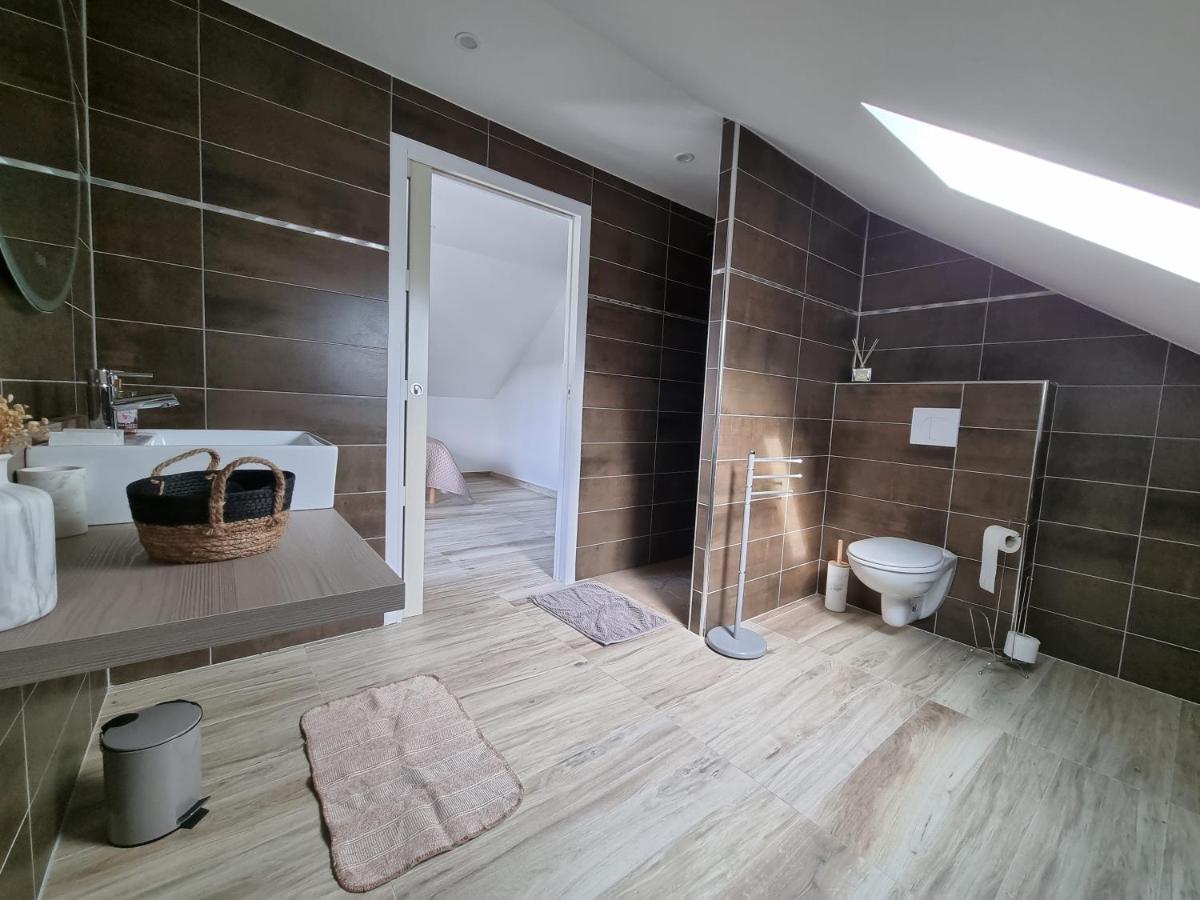 Le 4 Bed & Breakfast Montignac-Lascaux Eksteriør bilde