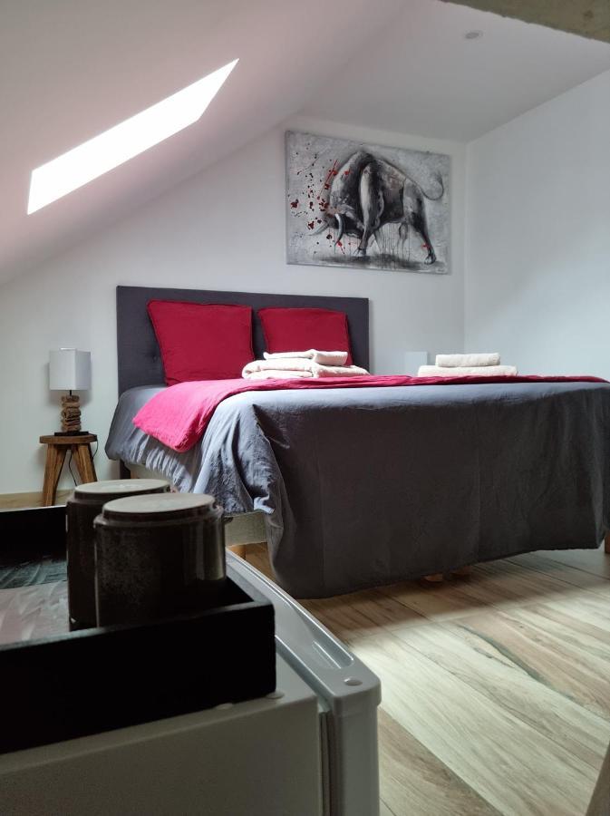 Le 4 Bed & Breakfast Montignac-Lascaux Eksteriør bilde