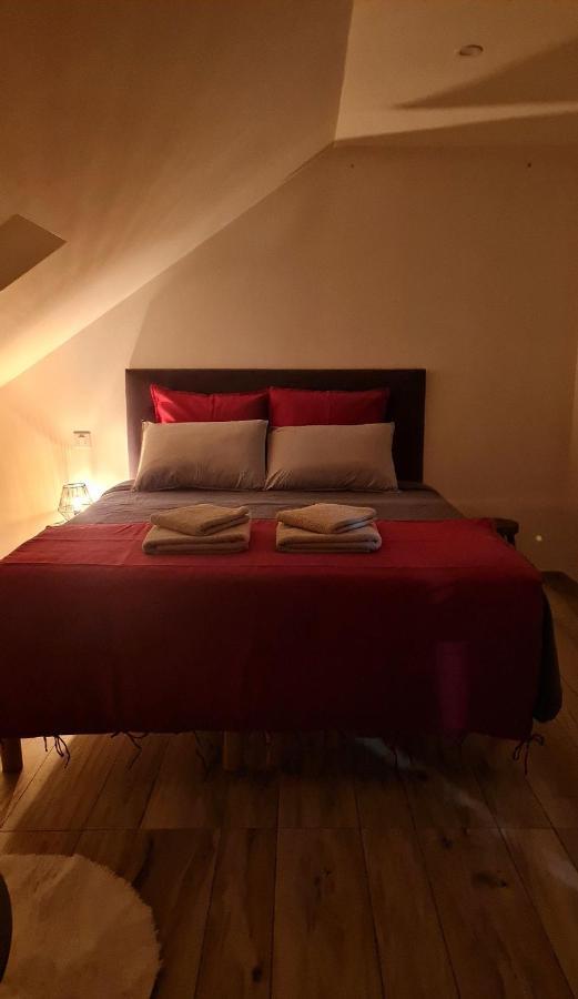 Le 4 Bed & Breakfast Montignac-Lascaux Eksteriør bilde